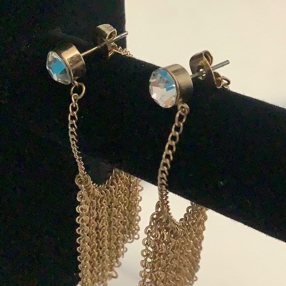 NWOT Gold Tone Post Chain Earrings - Picture 7 of 8